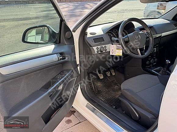 - DÜŞÜK KM - GARAJ ARABASI - OPEL ASTRA -
