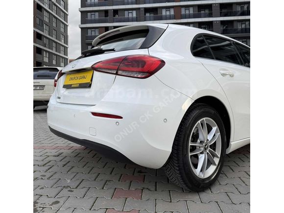 2019 MODEL MERCEDES A180d YENİ KASA HATASIZ