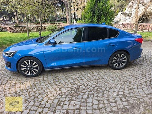 BOYASIZ DEĞİŞENSİZ FORD UN ÖZEL RENGİ FOCUS