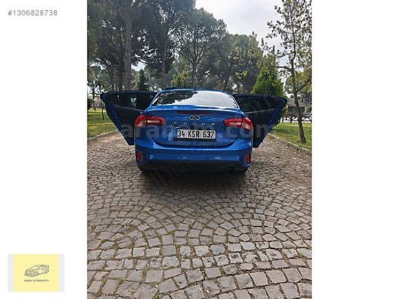 BOYASIZ DEĞİŞENSİZ FORD UN ÖZEL RENGİ FOCUS