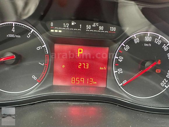 2017 CORSA 1.4 TAM OTOMATİK LPG Lİ 85.000 KM DE