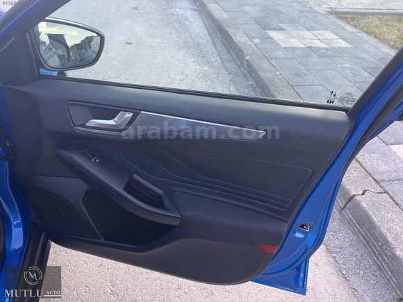 MUTLUDAN BOYASIZ HATASIZ 2025 FORD FOCUS 1.5 ECOBLUE TİTANİUM X