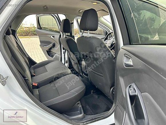 FORD FOCUS 1.5 TDCİ TREND X POWERSHİFT SEDAN