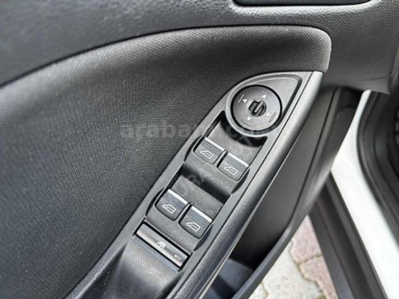 MURAT AUTO'DAN HATASIZ BOYASIZ TRAMERSİZ FORD FOCUS 1.5 TDCİ