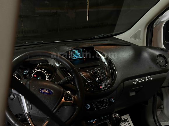 Sahibinden Ford Tourneo Courier 1.6 TDCi Titanium Plus 2015 Model 