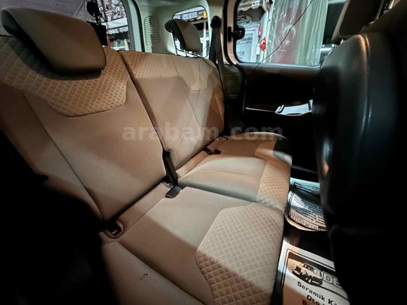 Sahibinden Ford Tourneo Courier 1.6 TDCi Titanium Plus 2015 Model 