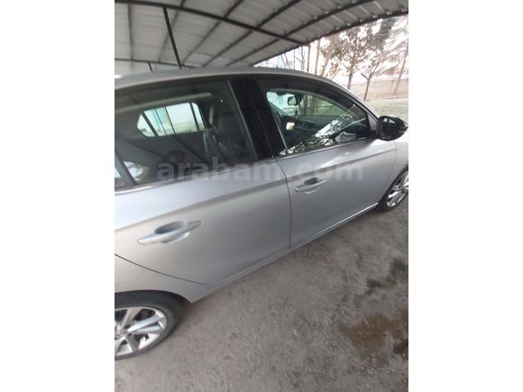 Sahibinden Opel Corsa 1.2 T Elegance 2022 Model Konya