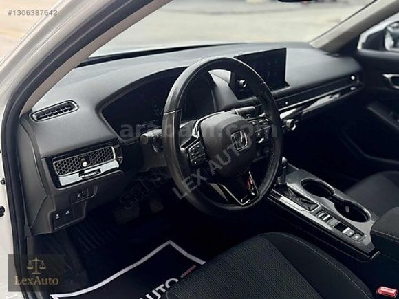 "LexAUTO" 2025 HONDA CİVİC ECO ELEGANCE PLUS FAB.LPG SEDEF BEYAZ