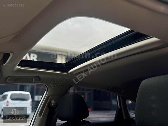 "LexAUTO" 2025 HONDA CİVİC ECO ELEGANCE PLUS FAB.LPG SEDEF BEYAZ