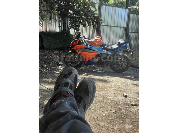 Sahibinden CFmoto 250SR  parça olarak  bütün parçalar var 
