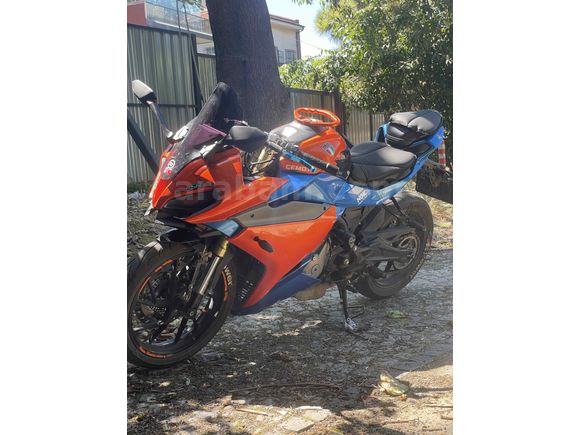 Sahibinden CFmoto 250SR  parça olarak  bütün parçalar var 