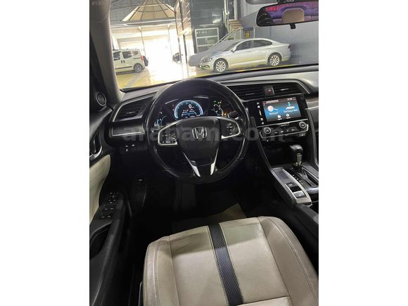 2017/HONDA CIVIK/ECO EXECUTİVE/FULL+FULL/EMALSIZ TEMZLİKTE
