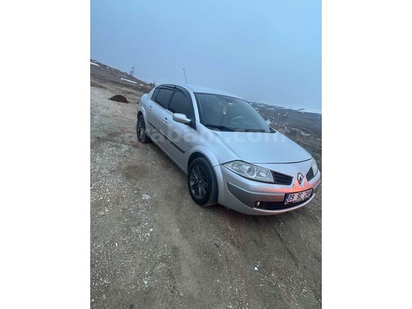 Sahibinden Renault Megane 1.5 dCi Privilege 2009 Model  365.000 km Gri (Gümüş)