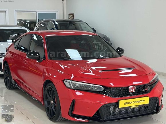 TR'de TEK 2025 2.0 Type-R 329HP HATASIZ KIRMIZI ÖZEL PLAKA