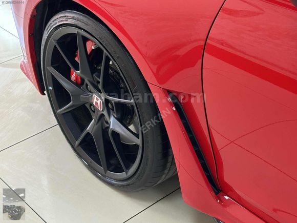 TR'de TEK 2025 2.0 Type-R 329HP HATASIZ KIRMIZI ÖZEL PLAKA