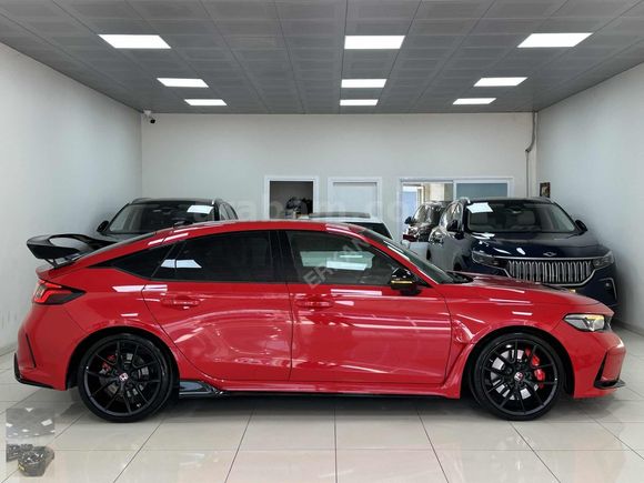 TR'de TEK 2025 2.0 Type-R 329HP HATASIZ KIRMIZI ÖZEL PLAKA