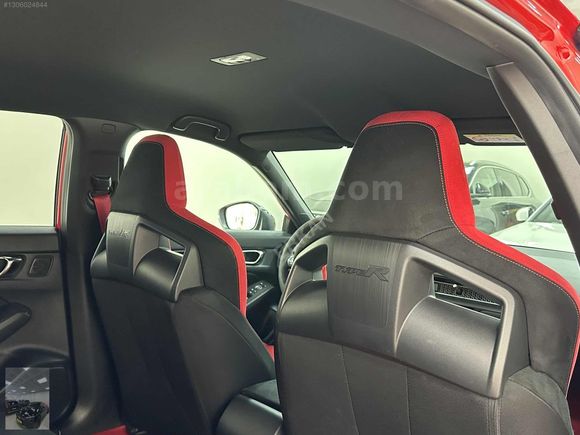 TR'de TEK 2025 2.0 Type-R 329HP HATASIZ KIRMIZI ÖZEL PLAKA