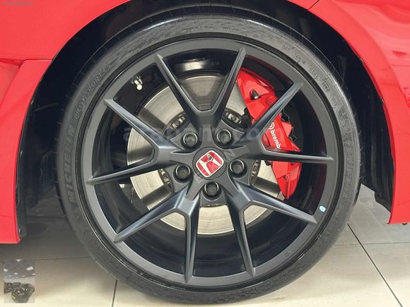 TR'de TEK 2025 2.0 Type-R 329HP HATASIZ KIRMIZI ÖZEL PLAKA