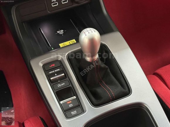 TR'de TEK 2025 2.0 Type-R 329HP HATASIZ KIRMIZI ÖZEL PLAKA