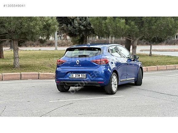 UZUNER AUTO'Dan 2023 model clio 77 bin km. Hatasız boyasız