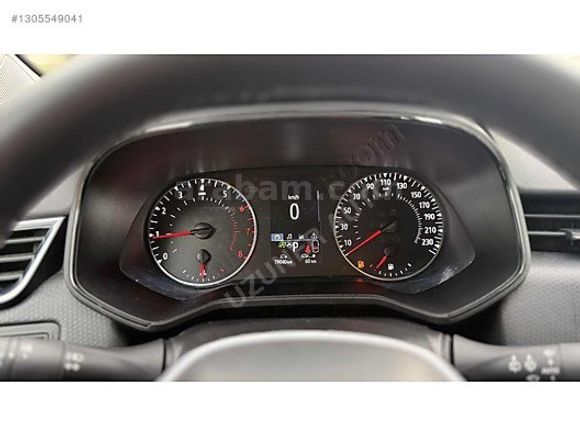 UZUNER AUTO'Dan 2023 model clio 77 bin km. Hatasız boyasız
