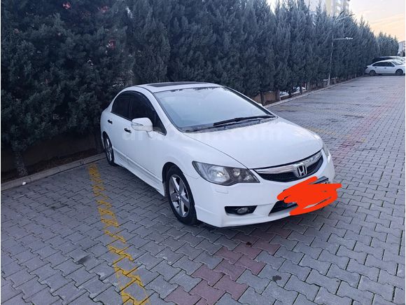 Sahibinden Honda Civic 1.6 Elegance 2011 Model  349000 km Siyah