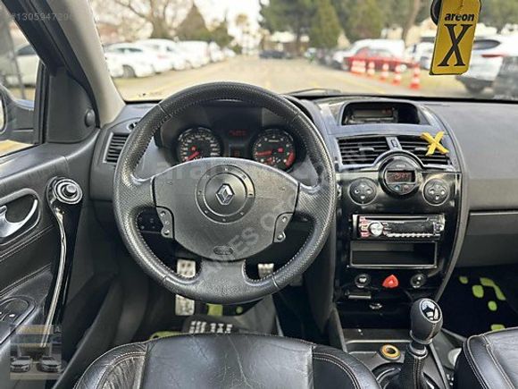 RAMES'TEN RENAULT MEGANE 2.0 TURBO SPORT 225HP CAM TAVAN STOCK