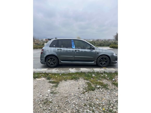 Sahibinden Fiat Stilo 1.6 Dynamic 2004 Model  278.000 km Gri