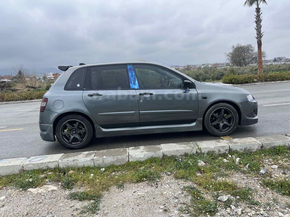 Sahibinden Fiat Stilo 1.6 Dynamic 2004 Model  278.000 km Gri