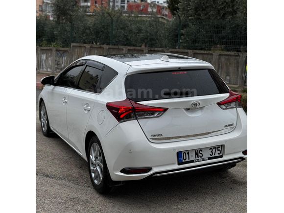 Sahibinden Toyota Auris 1.6 Advance Skypack 2015 Model