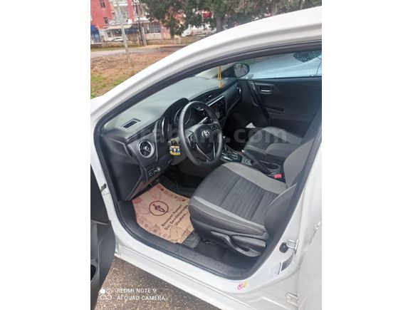 Sahibinden Toyota Auris 1.6 Advance Skypack 2015 Model