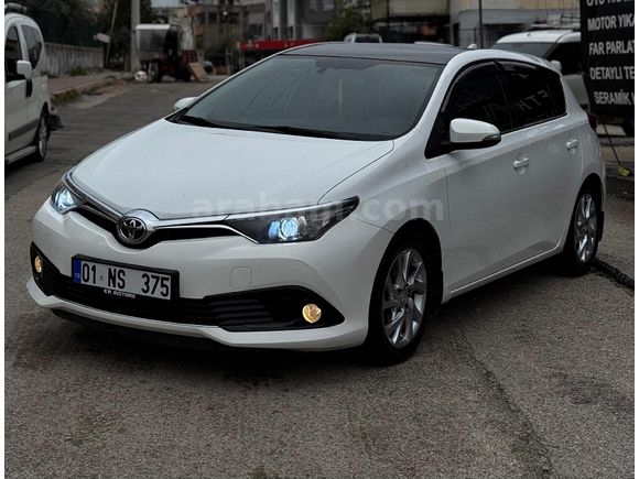 Sahibinden Toyota Auris 1.6 Advance Skypack 2015 Model