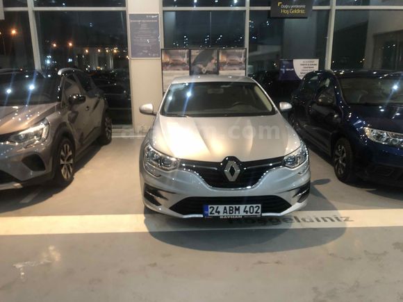 Sahibinden Renault Megane 1.3 TCe Touch 2023 Model 