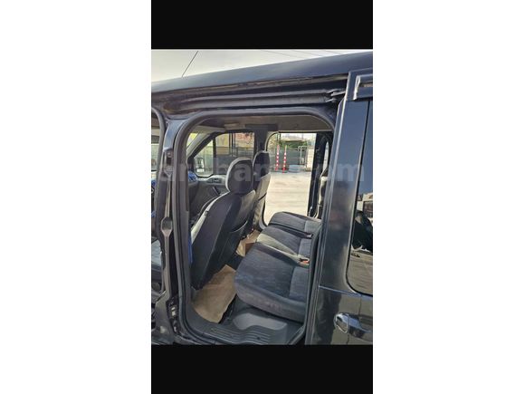 Sahibinden Ford Tourneo Connect 1.8 TDCI K230L 2006 Model  324.000 km Siyah