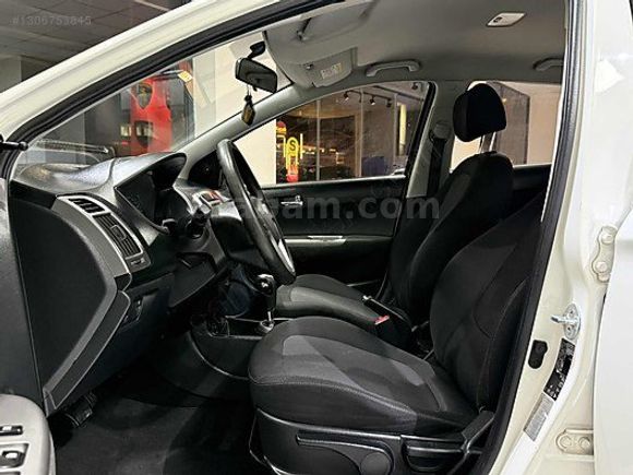 2014 155 BNDE HYUNDAİ İ20 1.4 CVVT JUMP TAM OTOMATİK
