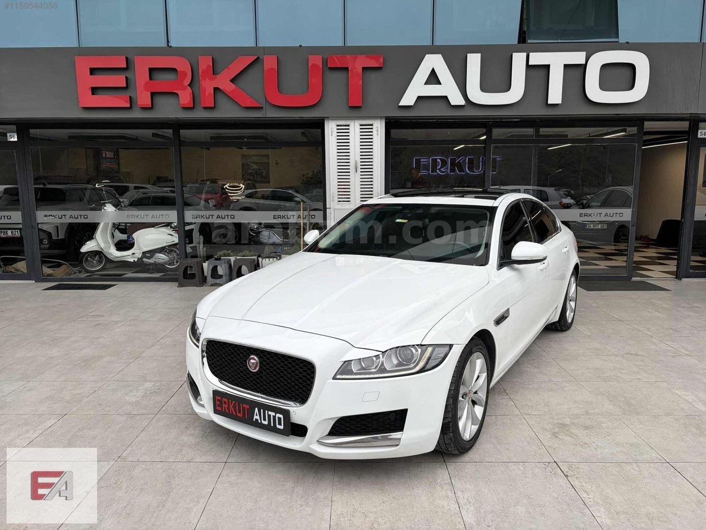 Galeriden Jaguar XF 2.0 D Prestige Plus 2016 Model İstanbul 162.300 km Beyaz 4