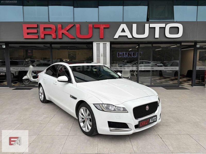Galeriden Jaguar XF 2.0 D Prestige Plus 2016 Model İstanbul 162.300 km Beyaz