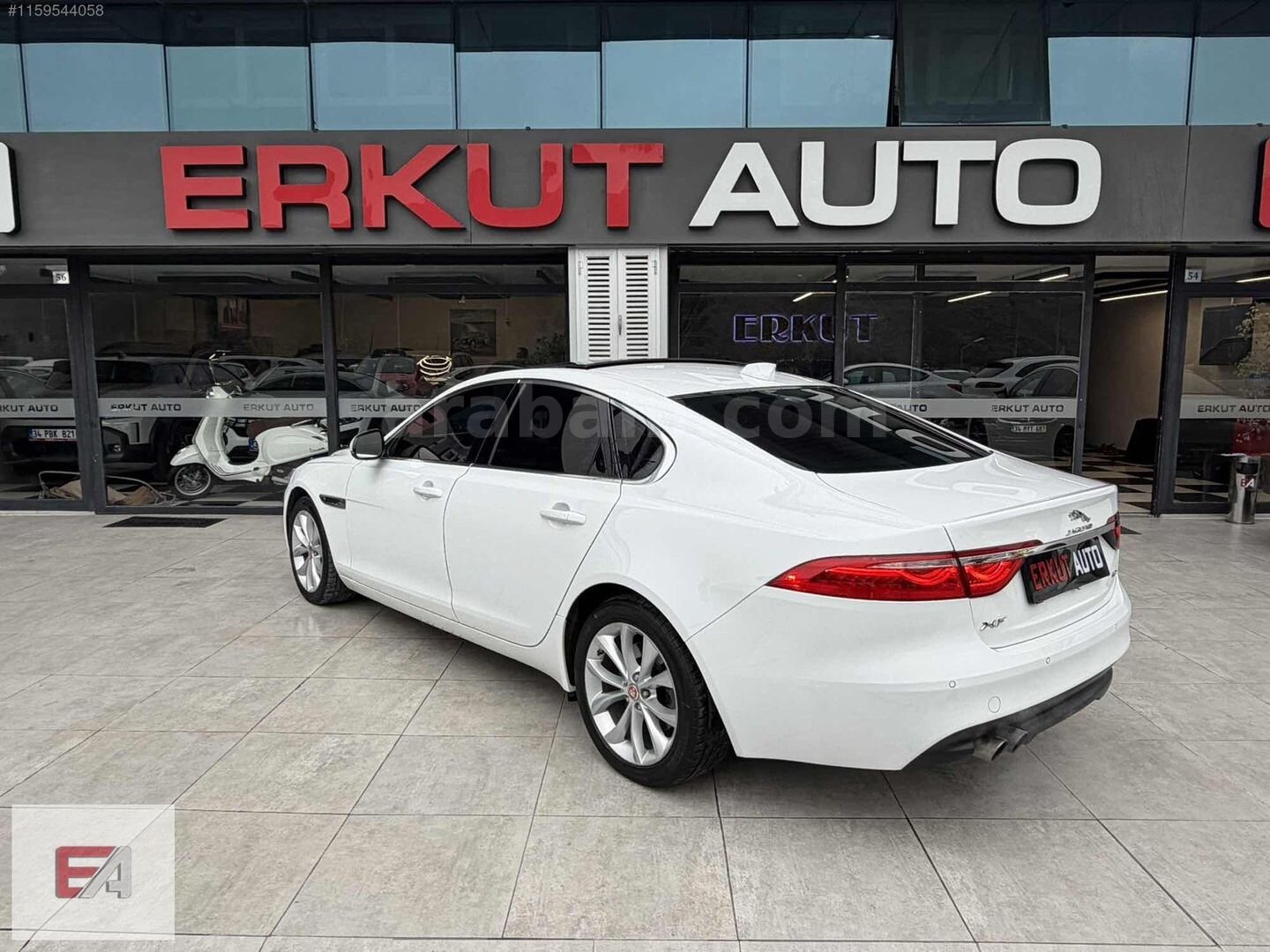 Galeriden Jaguar XF 2.0 D Prestige Plus 2016 Model İstanbul 162.300 km Beyaz 7
