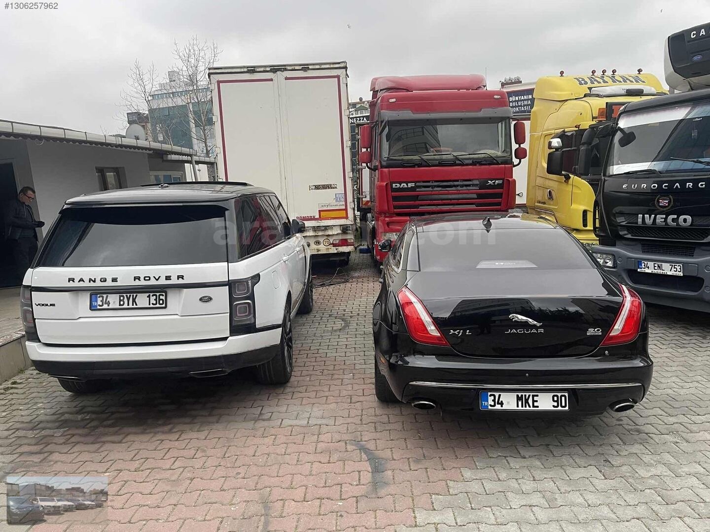 Galeriden Jaguar XJ 3.0 Portfolio 2016 Model İstanbul 75.000 km Siyah 2