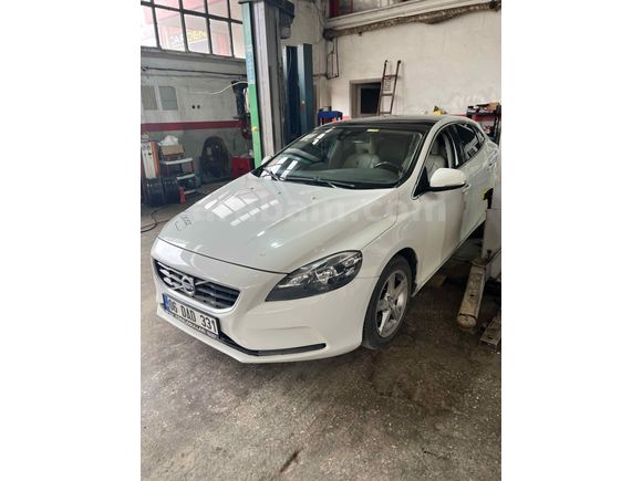 Sahibinden Volvo V40 1.6 D Premium 2014  otomatik 