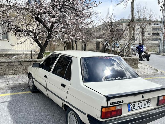 Sahibinden Renault R 9 1.4 Broadway 1985 Model 