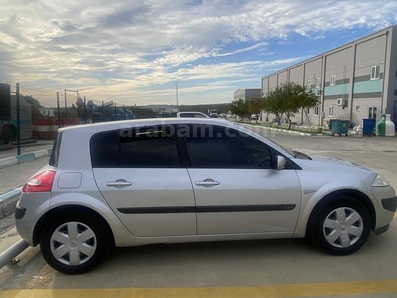 Sahibinden Renault Megane 1.4 Authentique 2006 Model  142000 km Gri