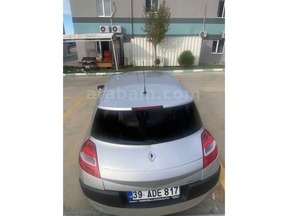 Sahibinden Renault Megane 1.4 Authentique 2006 Model  142000 km Gri