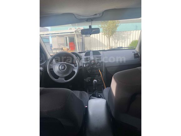 Sahibinden Renault Megane 1.4 Authentique 2006 Model  142000 km Gri