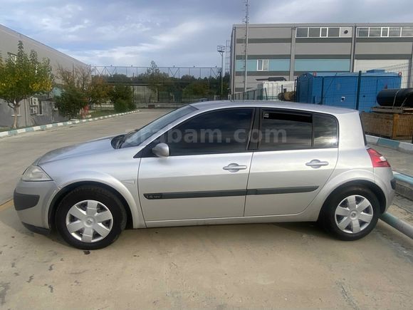 Sahibinden Renault Megane 1.4 Authentique 2006 Model  142000 km Gri