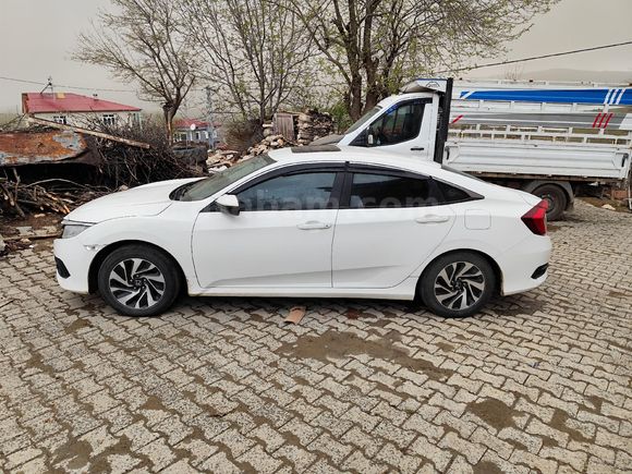 Sahibinden Honda Civic 1.6i VTEC Elegance 2017 Model Elazığ 190.000 km Beyaz