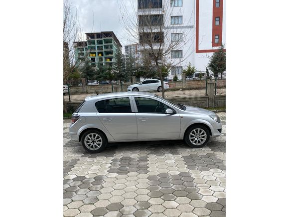 Sahibinden Opel Astra 1.6 Enjoy 2011 Model