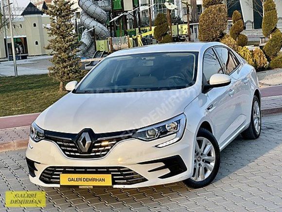 2021 MODEL OTOMATİK VİTES 2022 ÇIKIŞLI 130 BİN 140 BG MEGAN