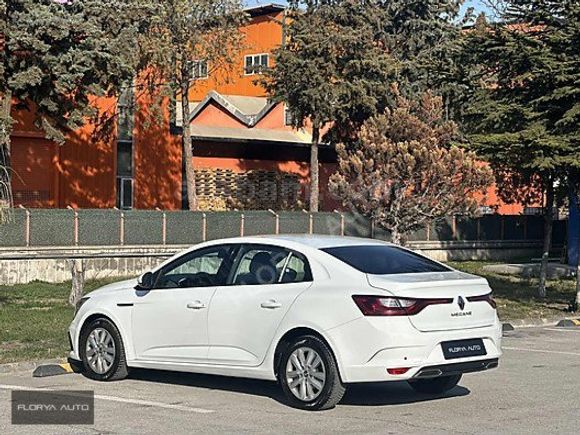 2021 Megane 1.3 TCe Joy Edc 140hp 1Boyalı %20Kdv