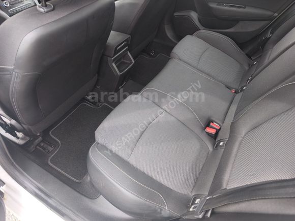 Megane Sedan 1.3 TCE JOY EDC TESLA EKRANLI